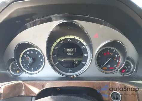 2013 Mercedes-Benz E 350 из США, поврежденный, VIN WDDHF5KB6DA676049